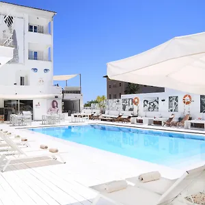 4* Hotel Zhero