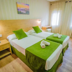 https://hotel-solymar-malaga.1costadelsol.com