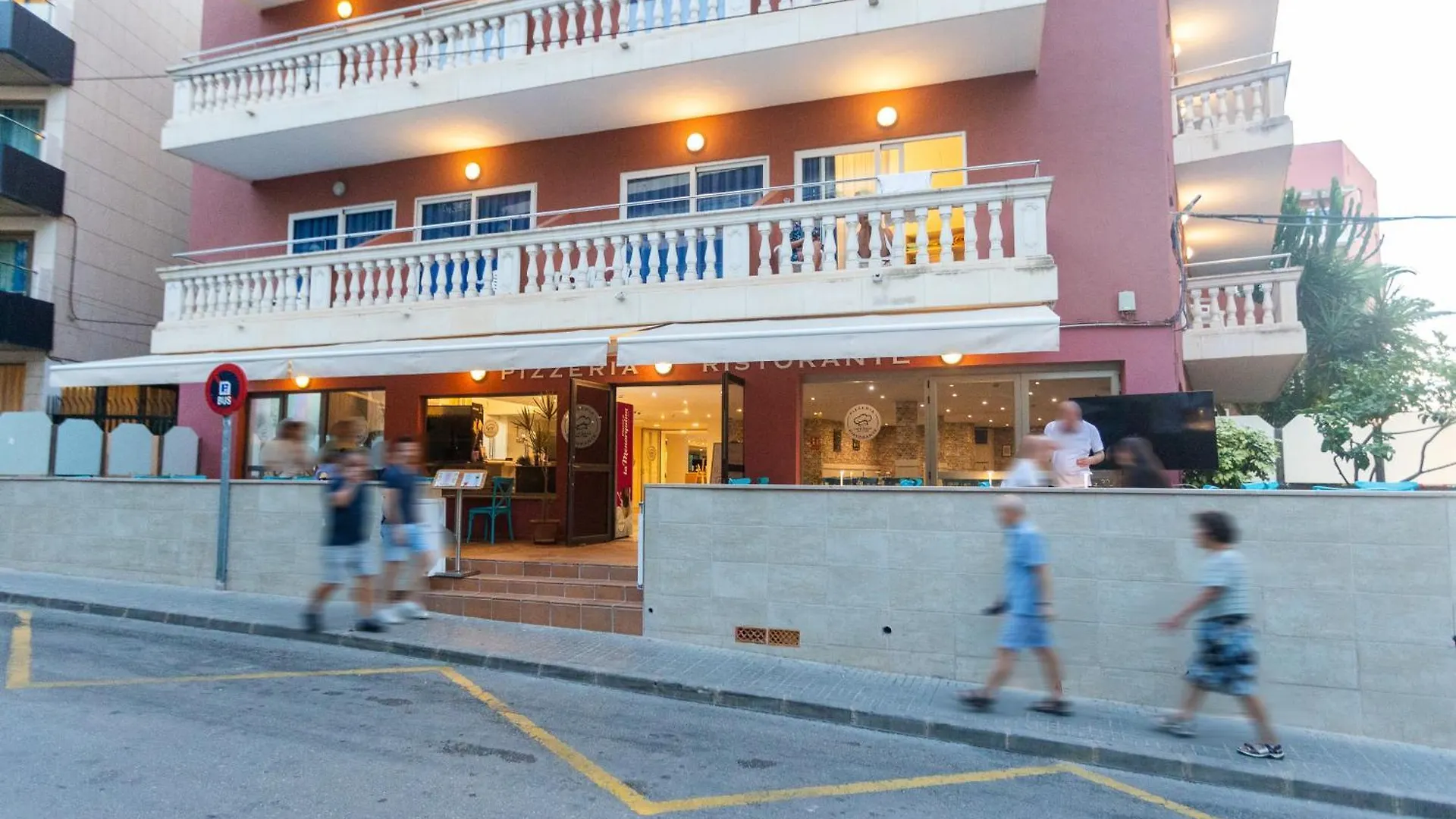 Seramar Hotel Luna Park Adults Only El Arenal